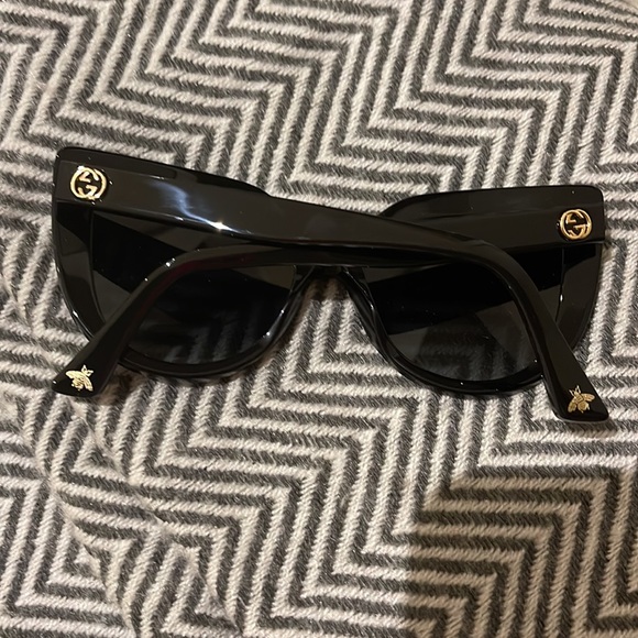 Gucci Sunglasses - Picture 5 of 5